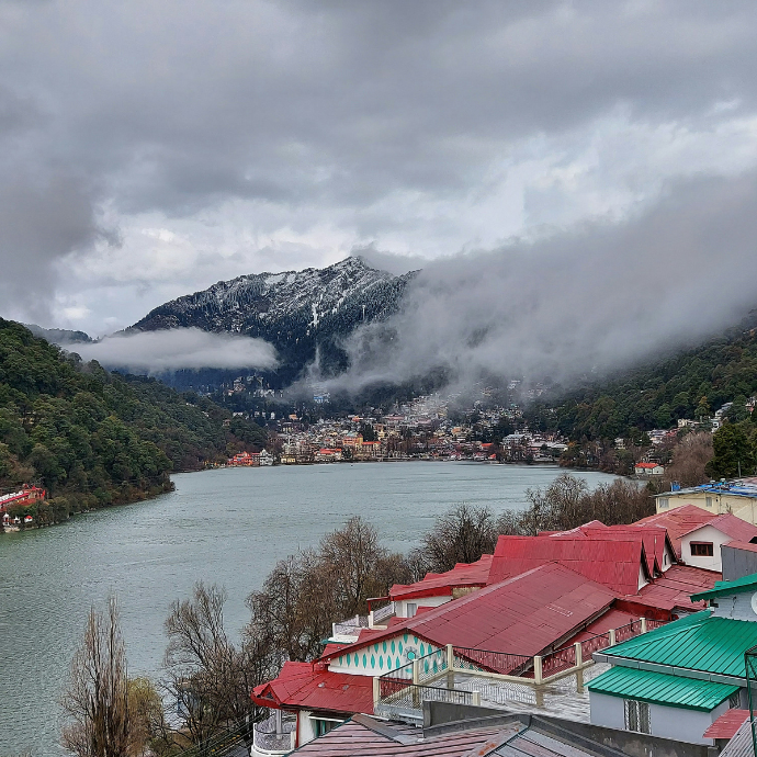 Explore Nainital with Naksh Travels